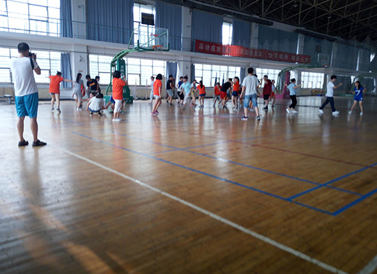 融创传媒张迎春-经贸大学篮球比赛活动中